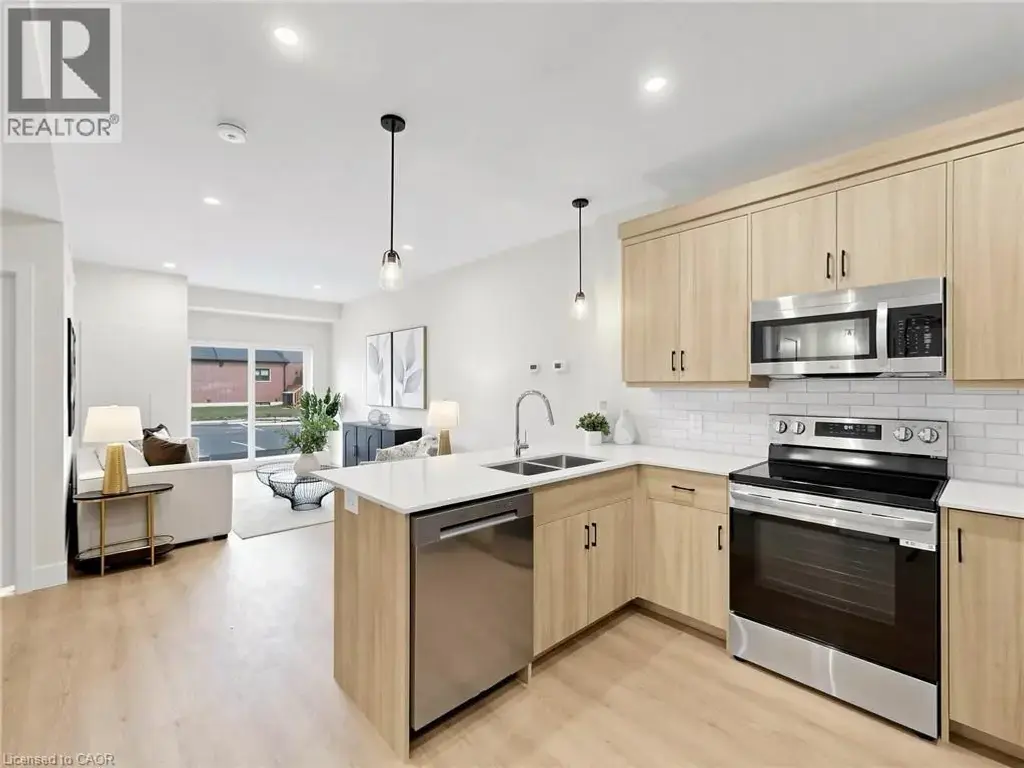 935 W Twamley Street W, North Perth