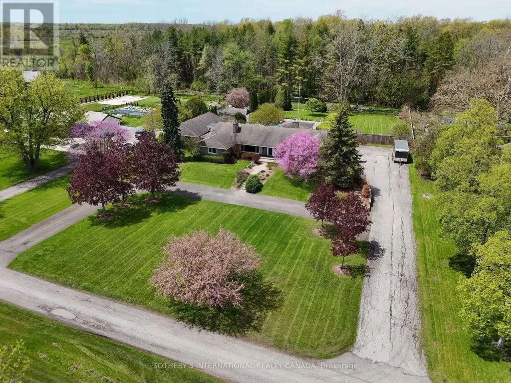 9317 Niagara River Parkway, Niagara Falls (Lyons Creek)