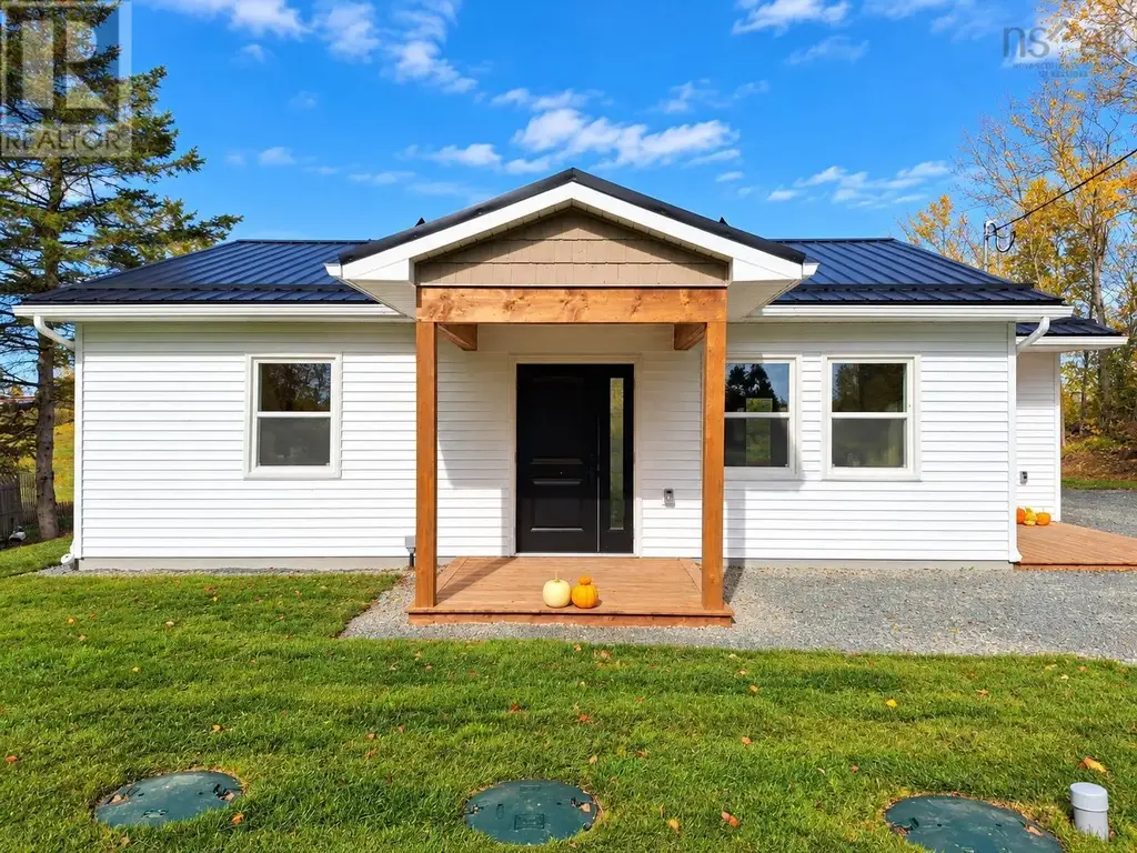 1059 Wentworth Road, Sweets Corner