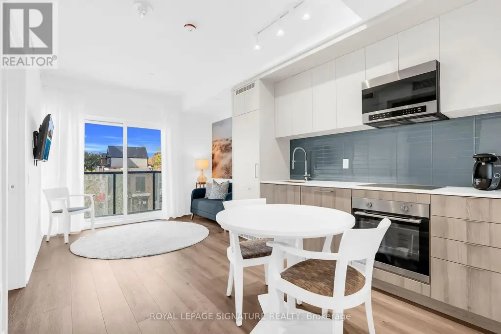212 - 863 St. Clair Avenue W, Toronto (Wychwood)