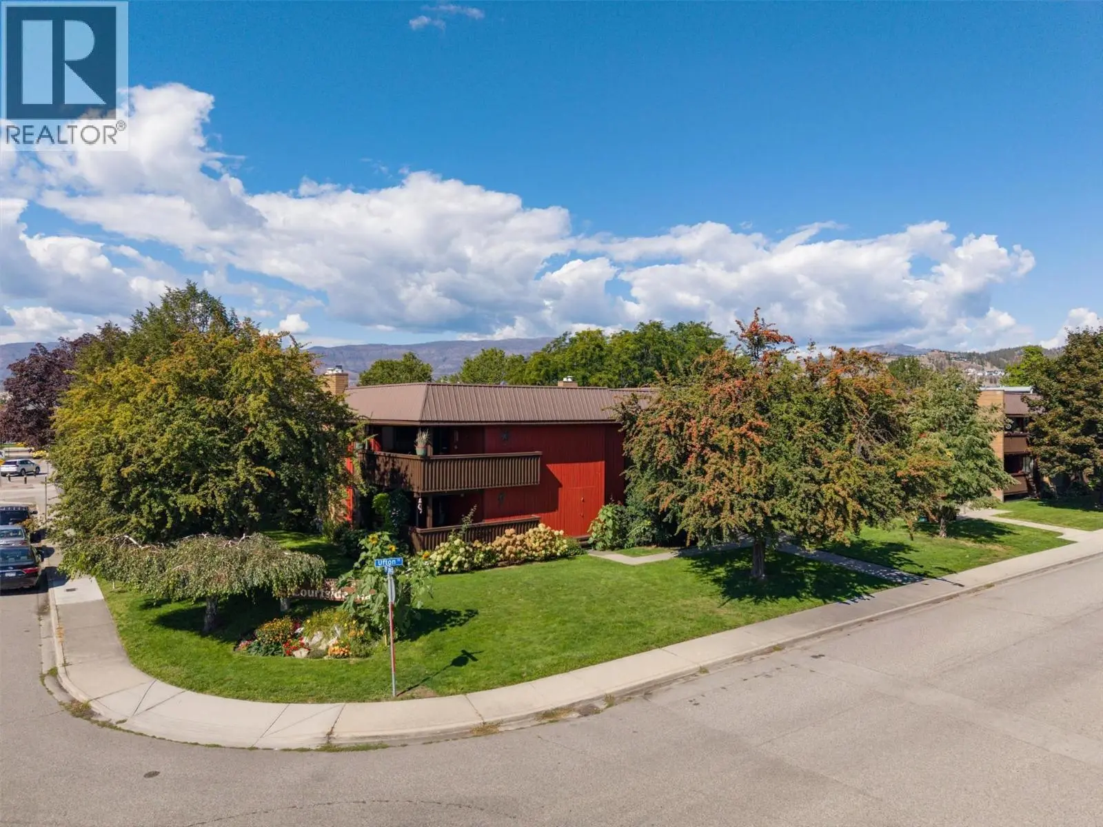 Photo of Listing #10400420