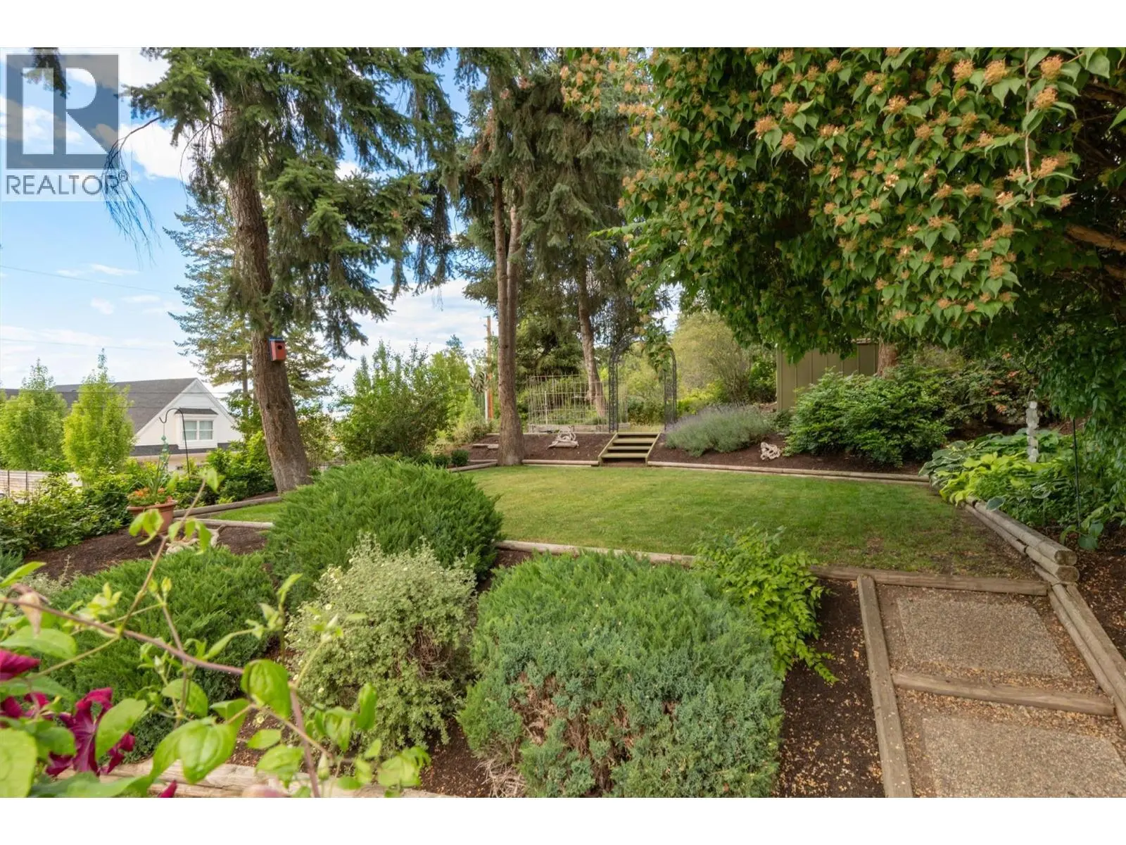 391 Braeloch Road. Kelowna, British Columbia