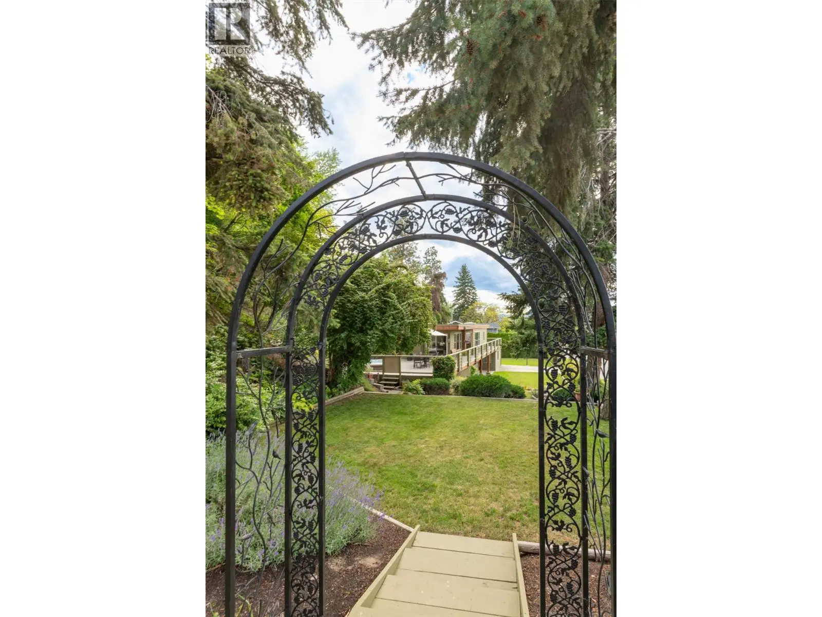 391 Braeloch Road. Kelowna, British Columbia
