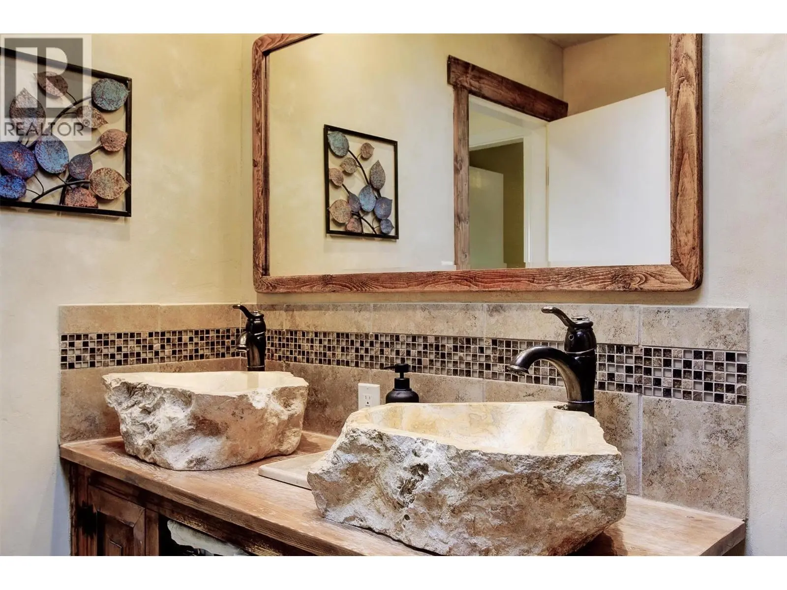 391 Braeloch Road. Kelowna, British Columbia