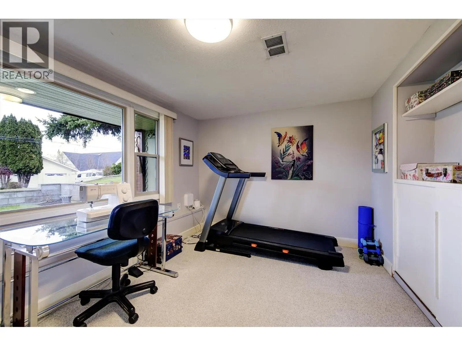 391 Braeloch Road. Kelowna, British Columbia