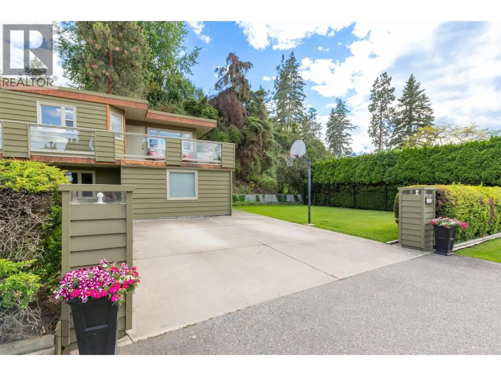 391 Braeloch Road. Kelowna, British Columbia