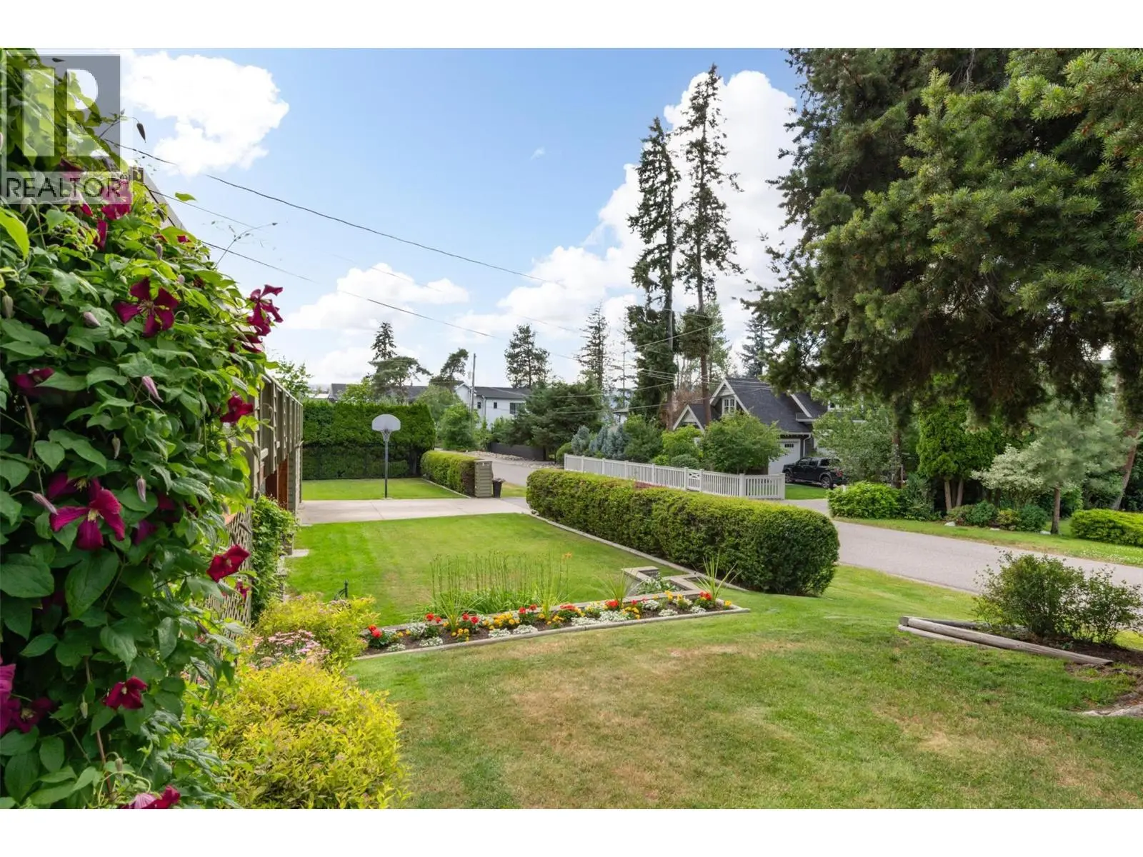 391 Braeloch Road. Kelowna, British Columbia
