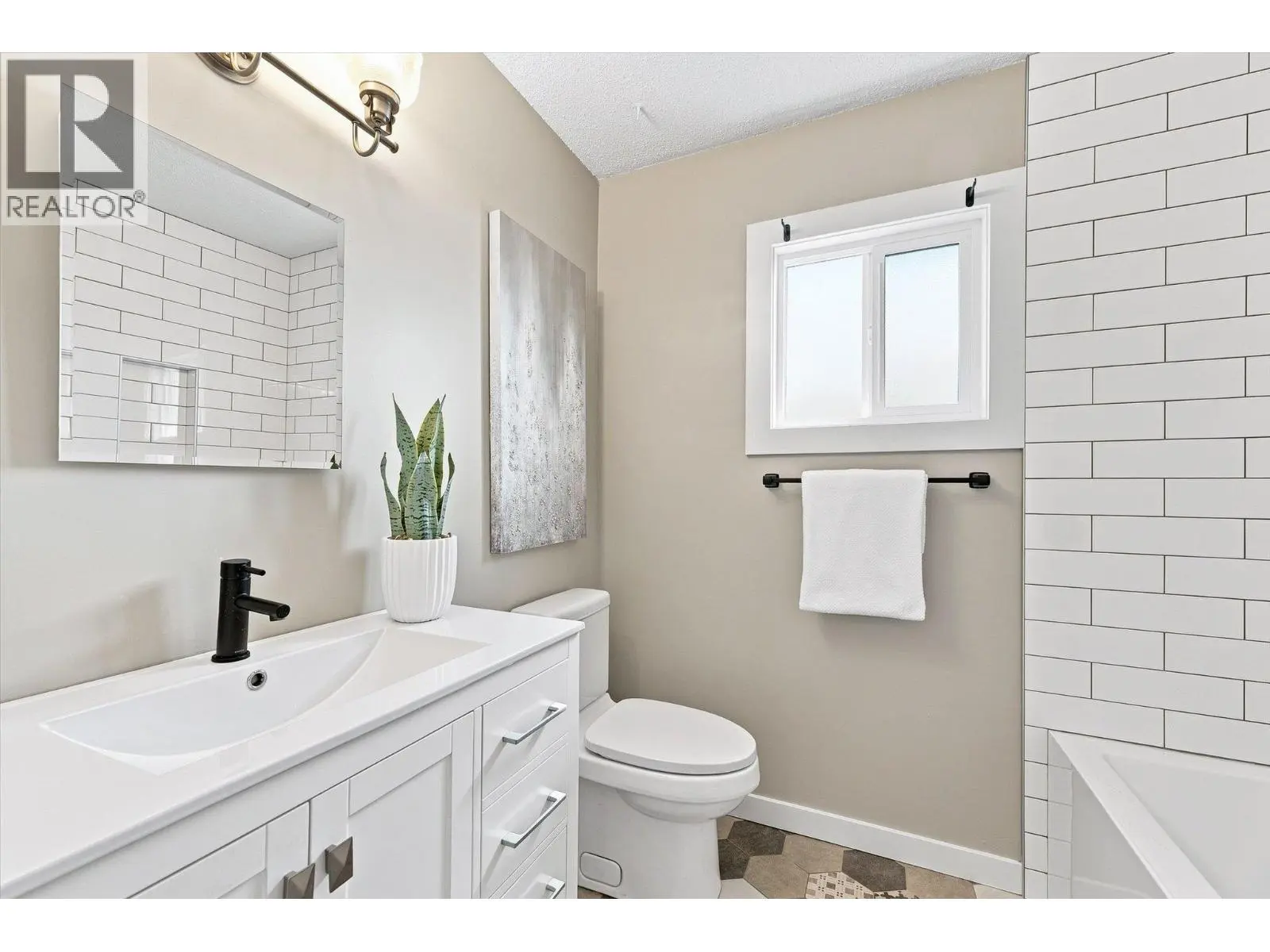 295 Husch Road. Kelowna, British Columbia