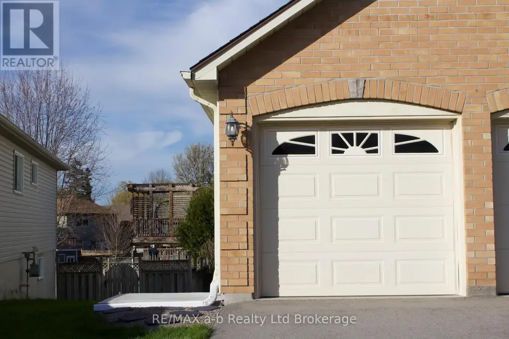 Lower - 33 Anderson Street, Woodstock (Woodstock - South)