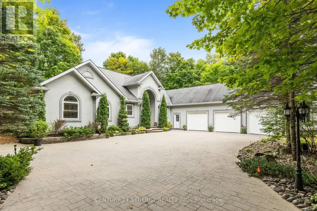 5732 Queenscourt Crescent, Ottawa