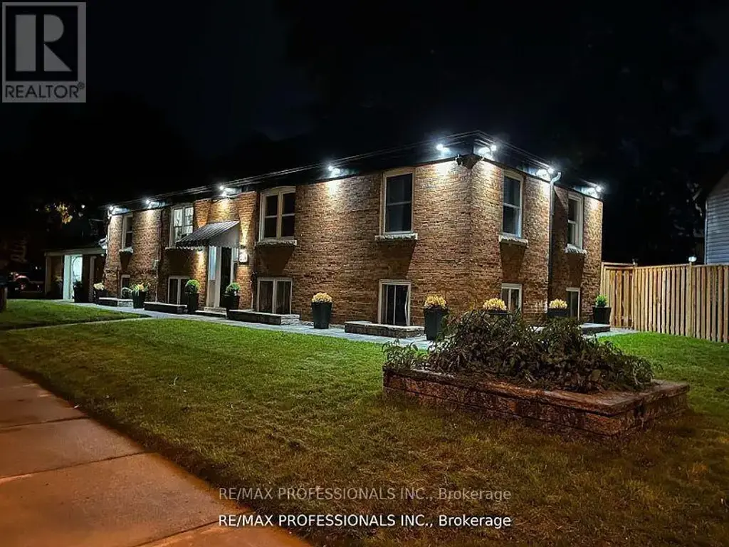 2 - 284 Gledhill Avenue W, Toronto (Woodbine-Lumsden)