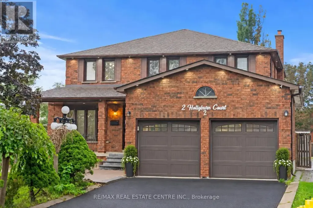 2 Hollyburn Court, Vaughan (West Woodbridge)
