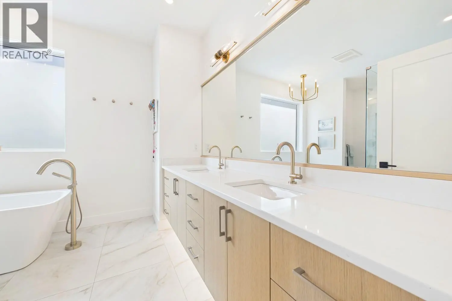 265 Summer Wood Drive. Kelowna, British Columbia
