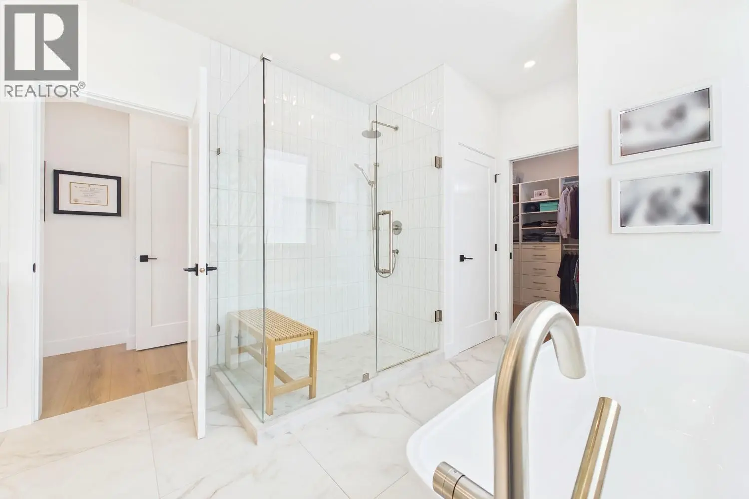 265 Summer Wood Drive. Kelowna, British Columbia