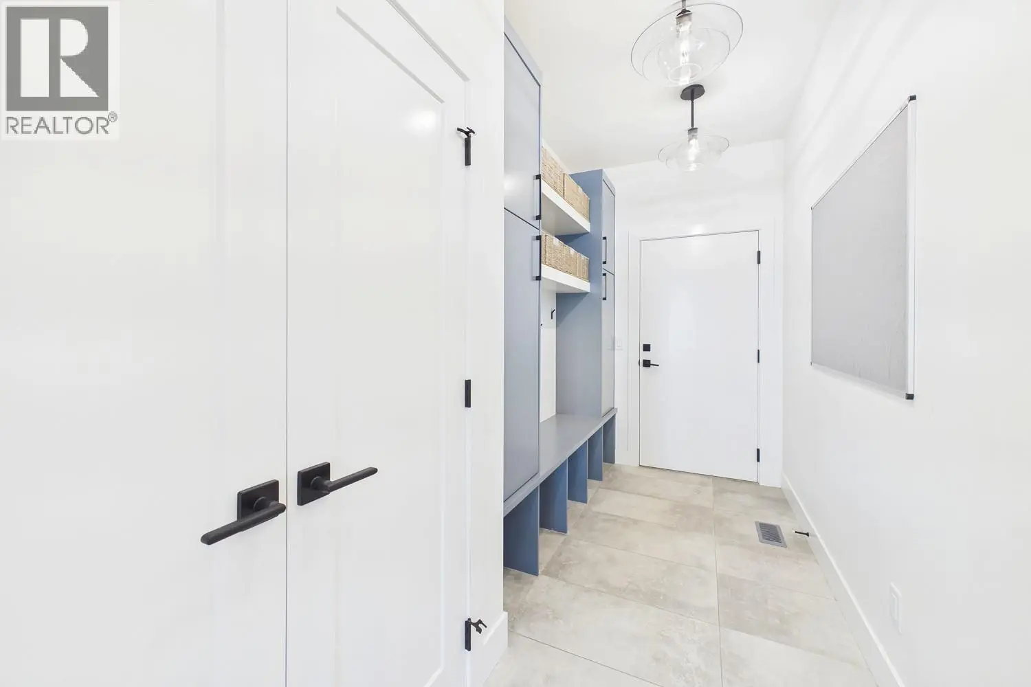 265 Summer Wood Drive. Kelowna, British Columbia
