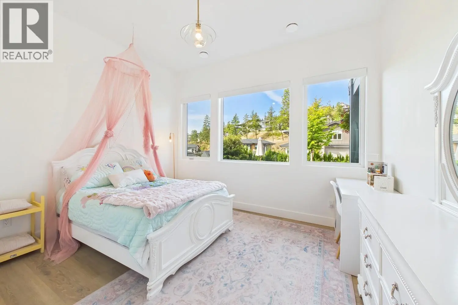 265 Summer Wood Drive. Kelowna, British Columbia