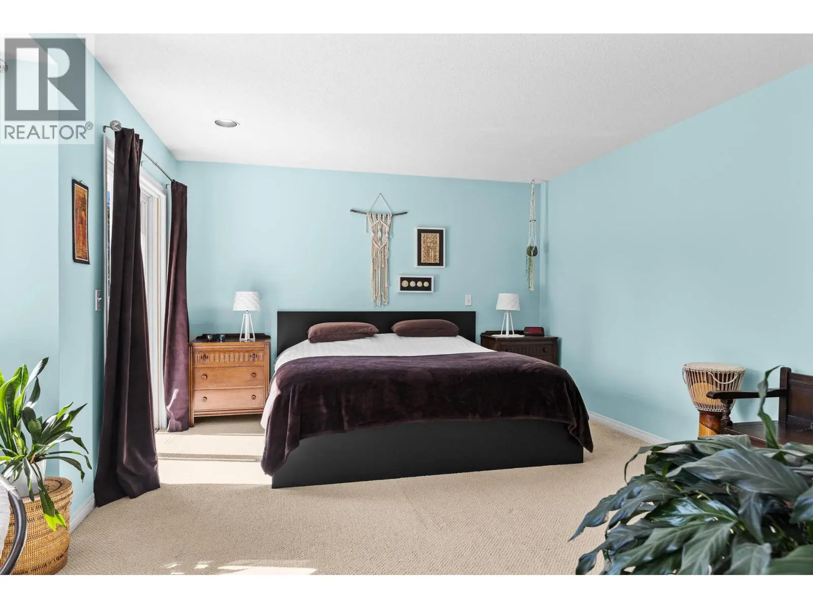 4015 Mahonia Drive. Kelowna, British Columbia