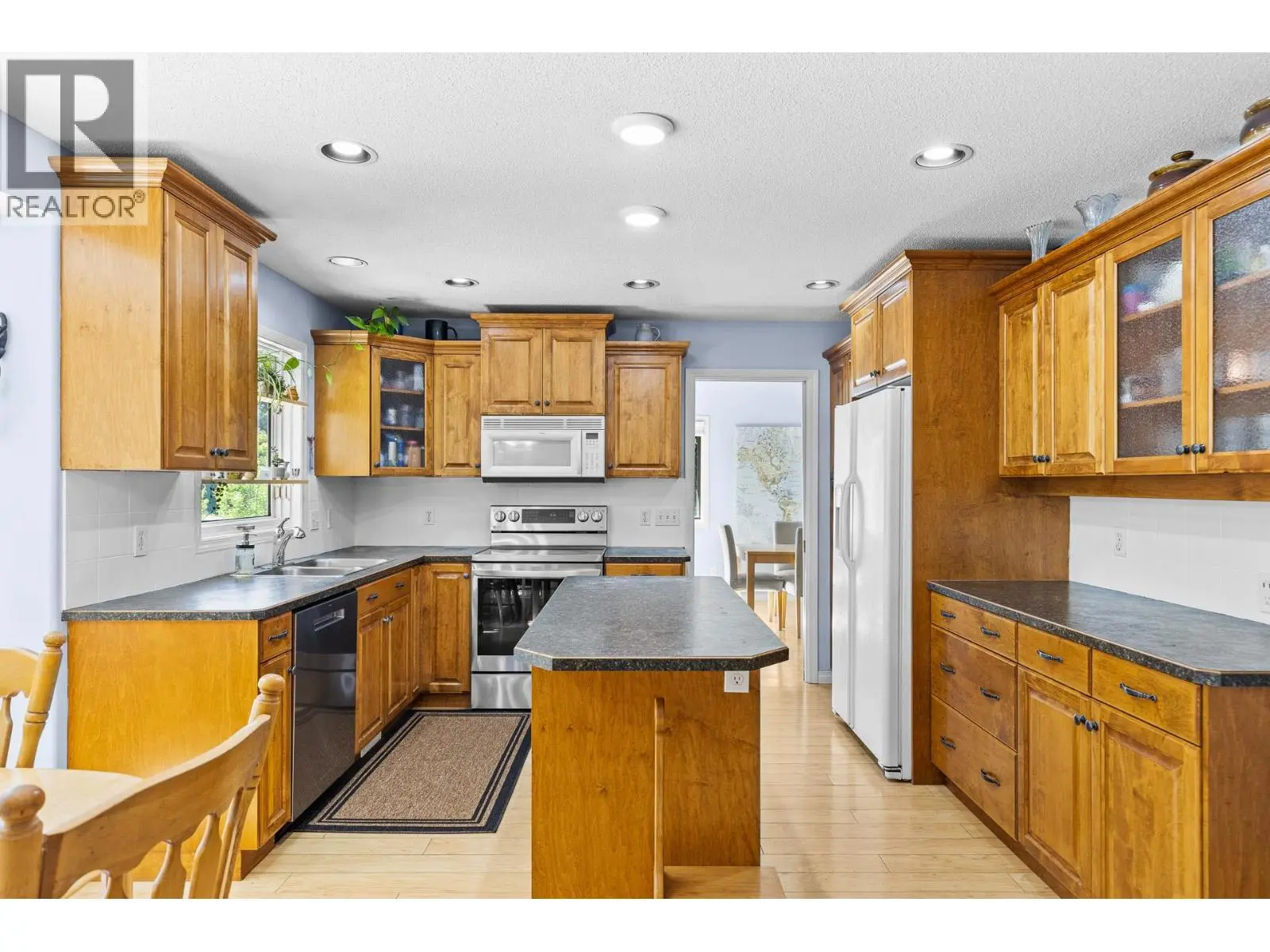4015 Mahonia Drive. Kelowna, British Columbia