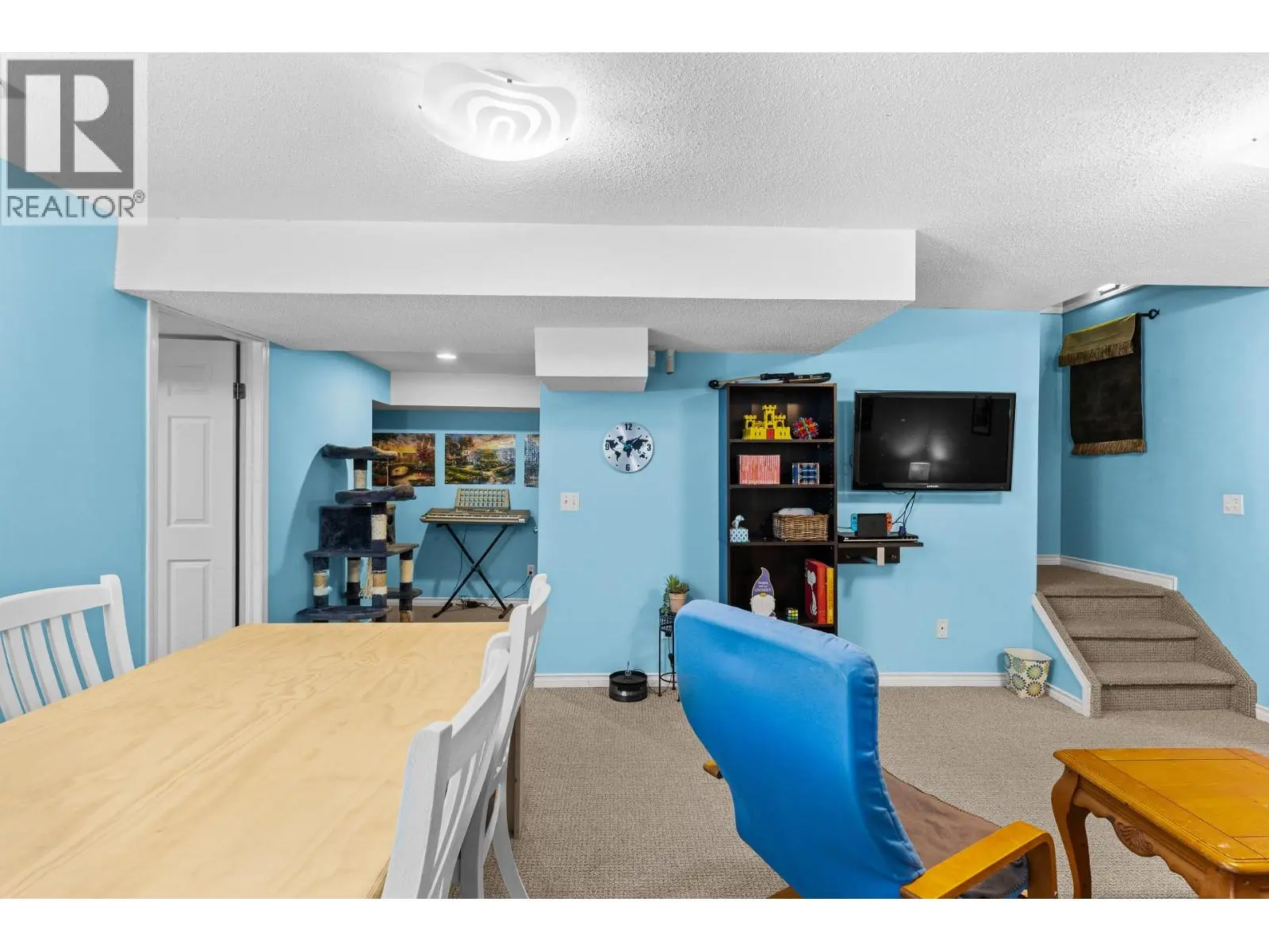 4015 Mahonia Drive. Kelowna, British Columbia