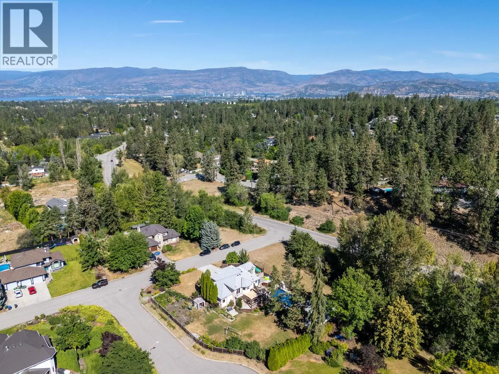 4015 Mahonia Drive. Kelowna, British Columbia