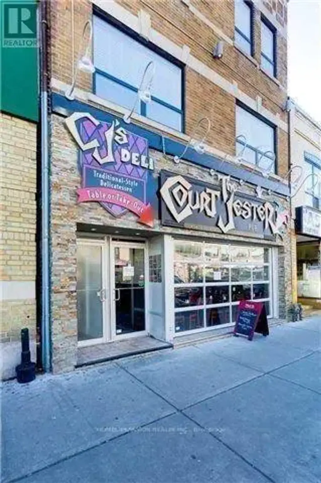 202 - 683 Danforth Avenue, Toronto (Blake-Jones)
