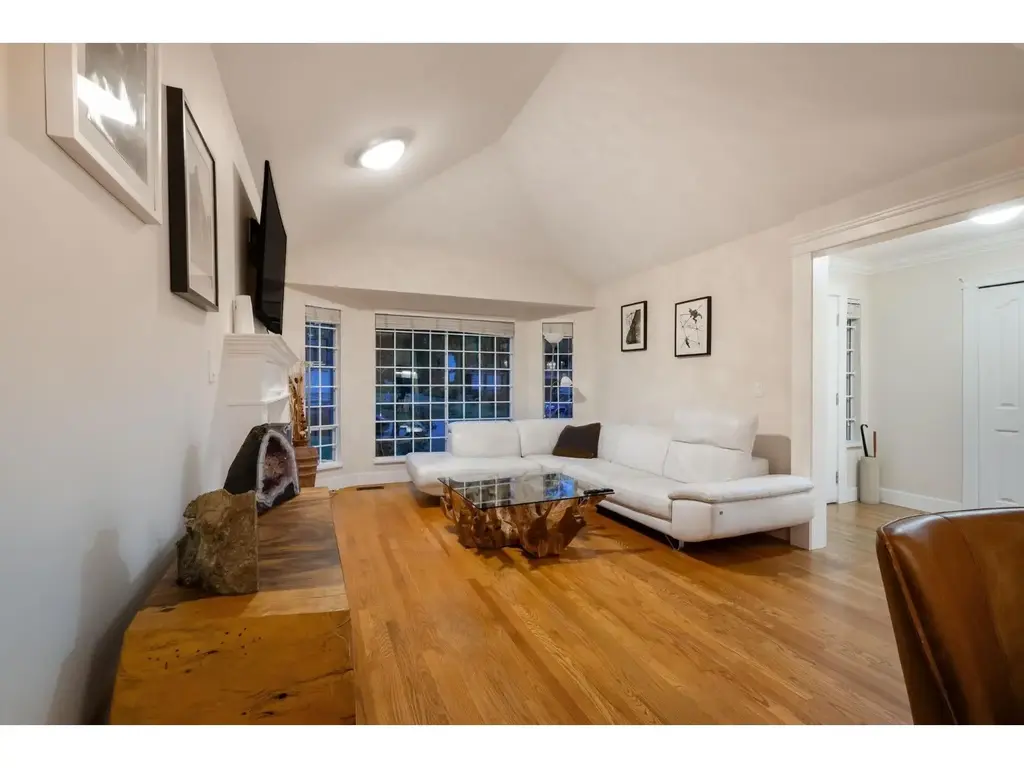 15295 111a Avenue, Surrey