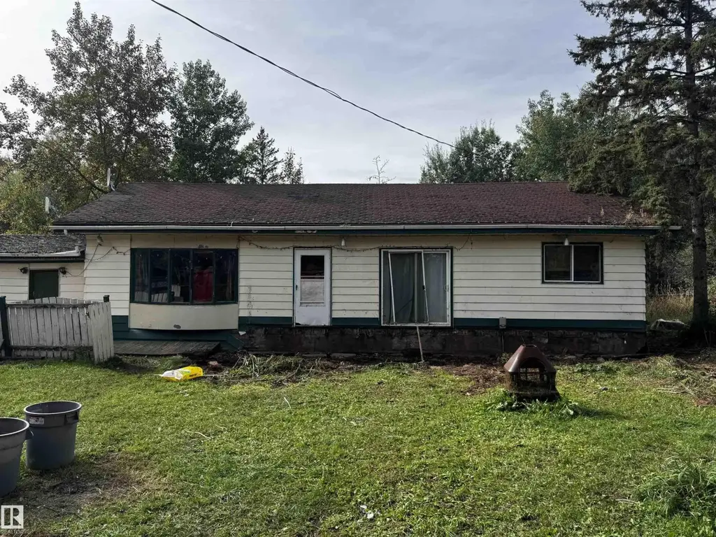 4410 Leisure Ln, Rural Lac Ste. Anne County