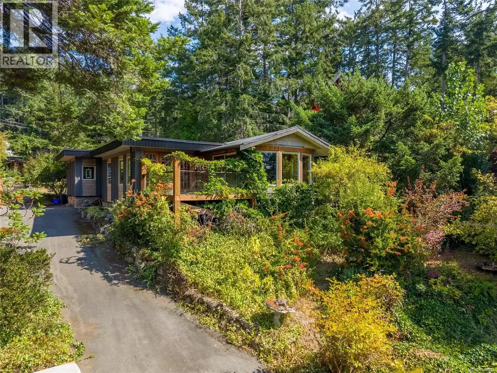 3707 Rope Rd, Pender Island
