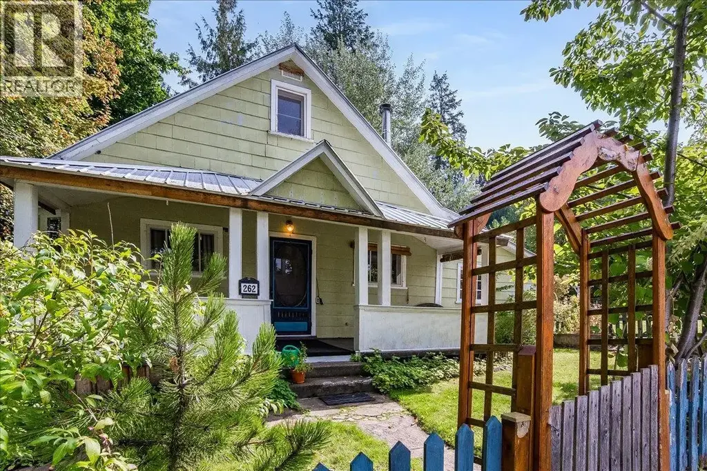 262 2nd Avenue, Procter