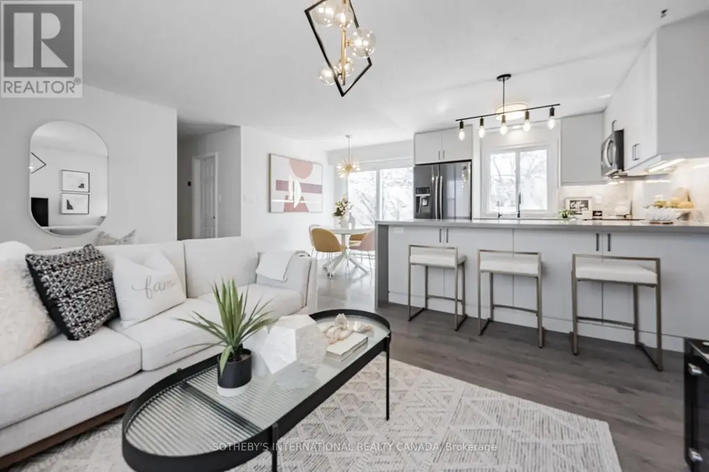 4075a Lawrence Avenue E, Toronto (West Hill)
