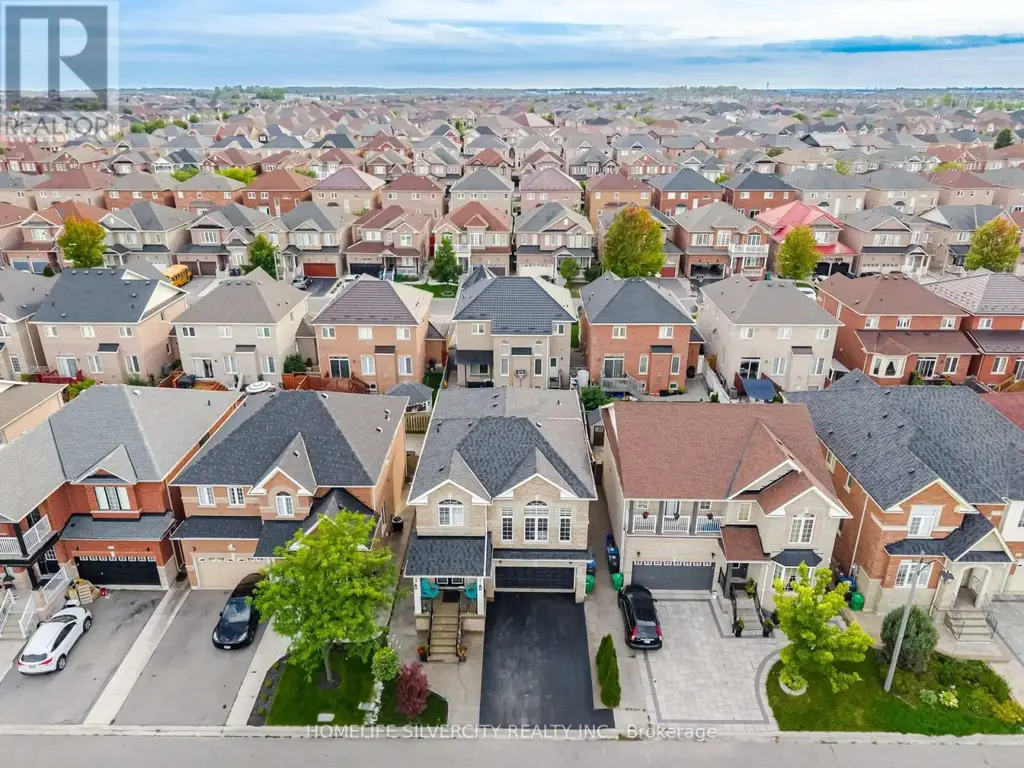 11 Swales Crescent, Brampton (Sandringham-Wellington)