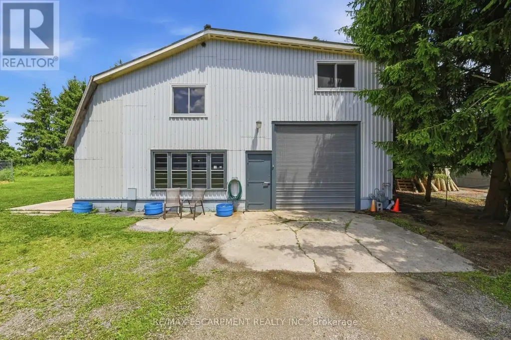 8404 Chippewa Road, Hamilton (Mount Hope)