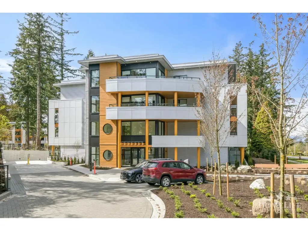 227 2635 King George Boulevard, Surrey