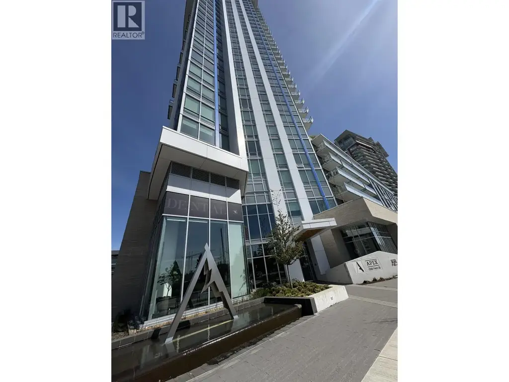 304 1500 Fern Street, North Vancouver