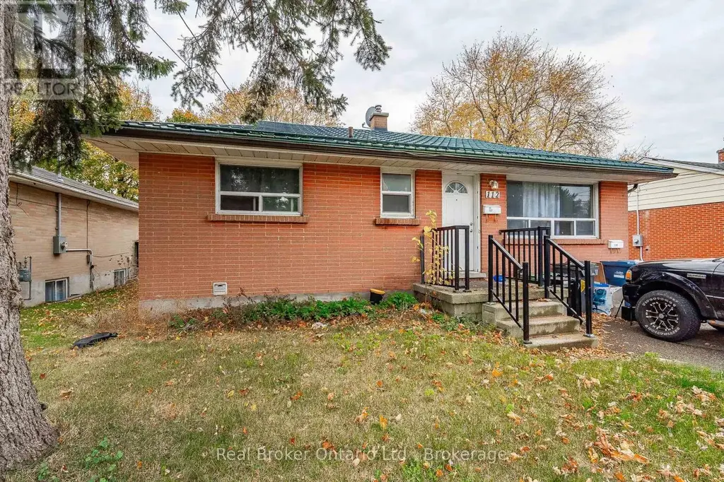 112 Victoria Road N, Guelph (St. George's)