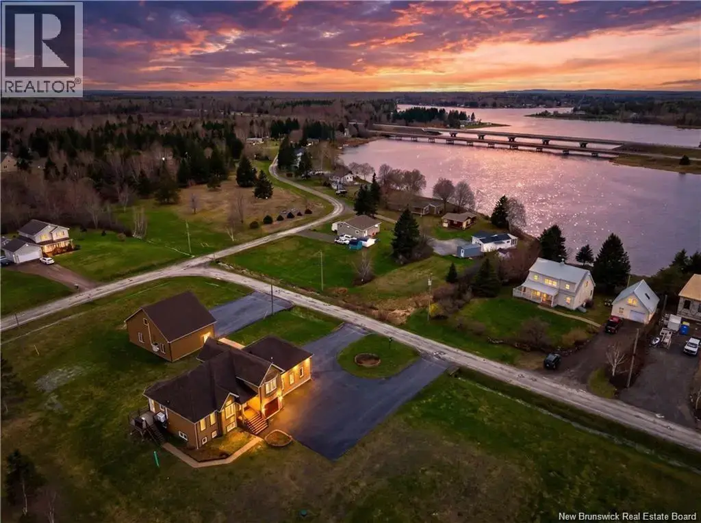 26 Chemin Des Poirier Street, Shediac Bridge
