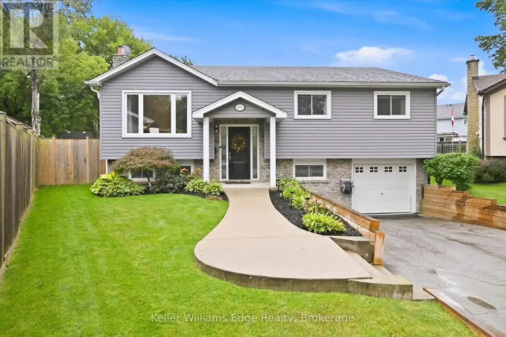 2372 Cayuga Court, Burlington (Brant Hills)