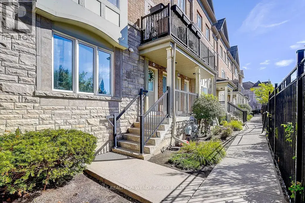 88 Louisbourg Way, Markham (Greensborough)