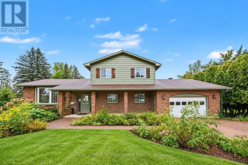 3494 Marydale Avenue, South Stormont