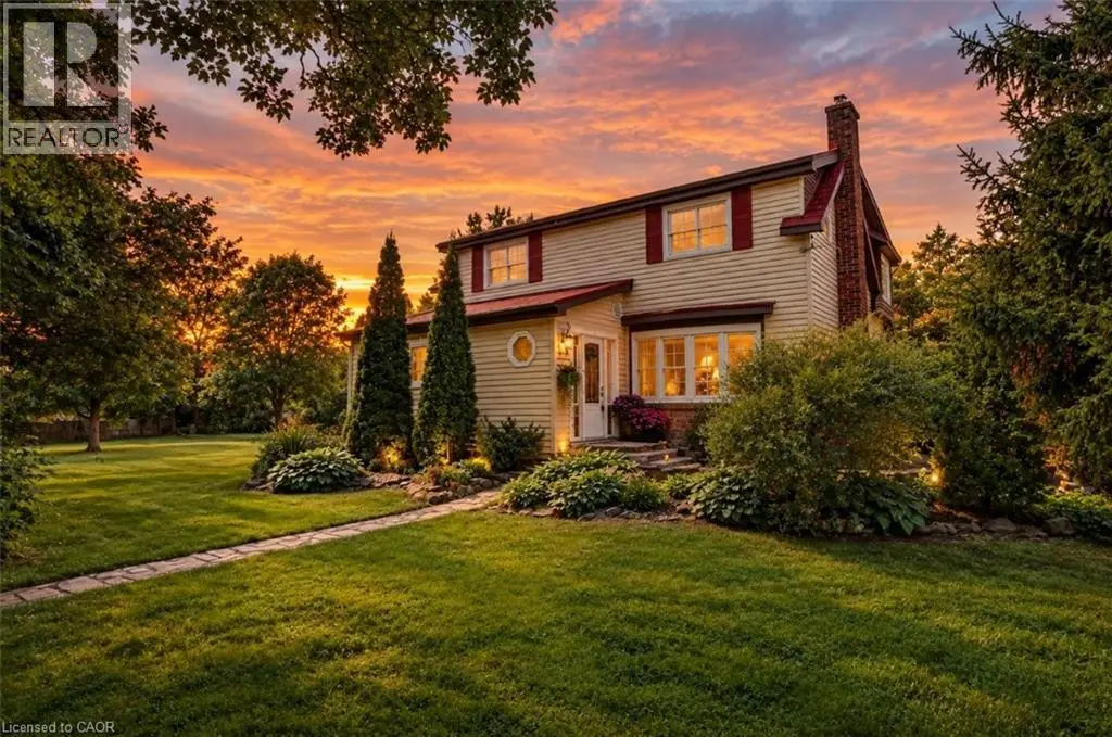 102 Ridge Road W, Grimsby