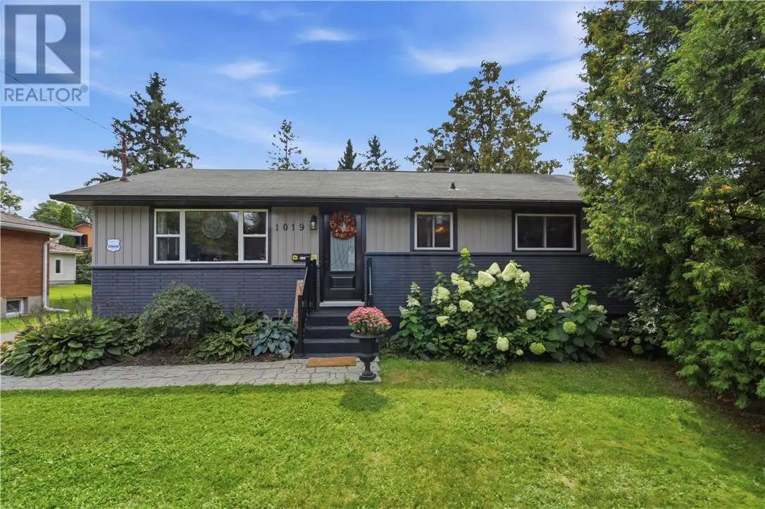 1019 Beatrice Crescent, Greater Sudbury