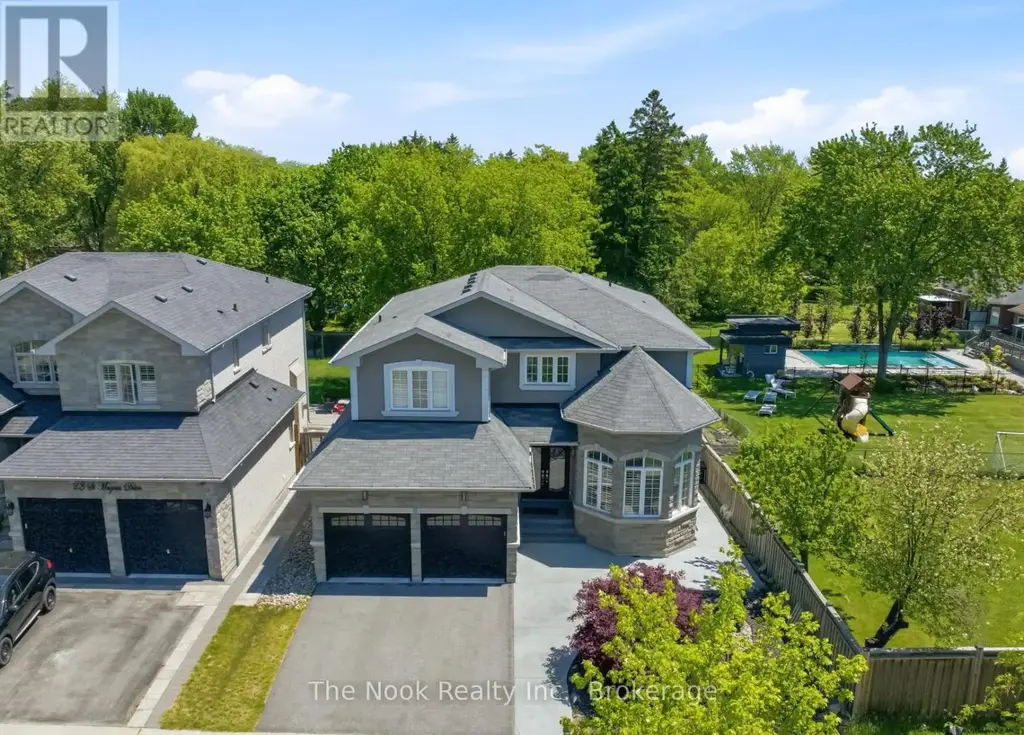 21 St Magnus Drive, Toronto (Centennial Scarborough)