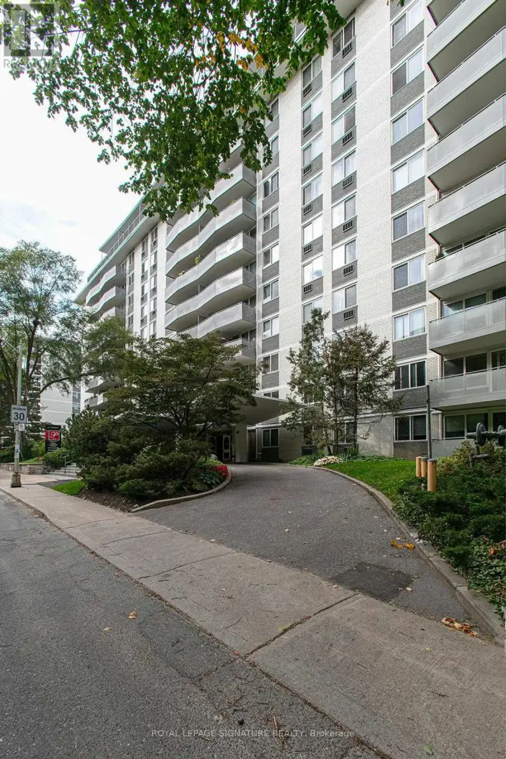 201 - 10 Shallmar Boulevard, Toronto (Forest Hill North)