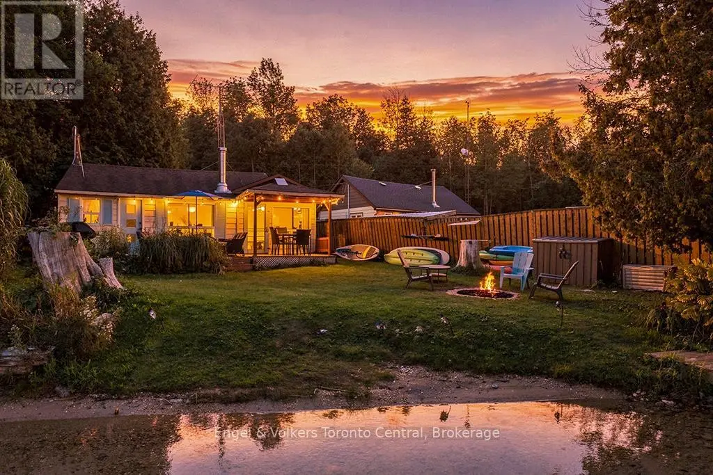 109 Lakeview Road, Chatsworth