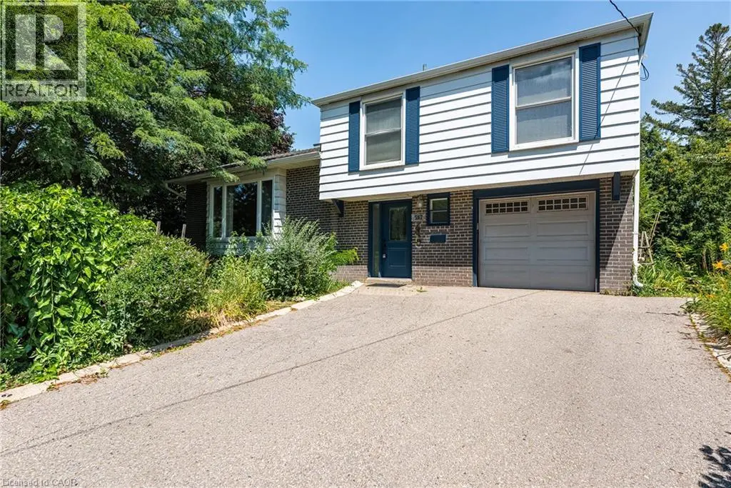 557 Trafford Crescent, Oakville