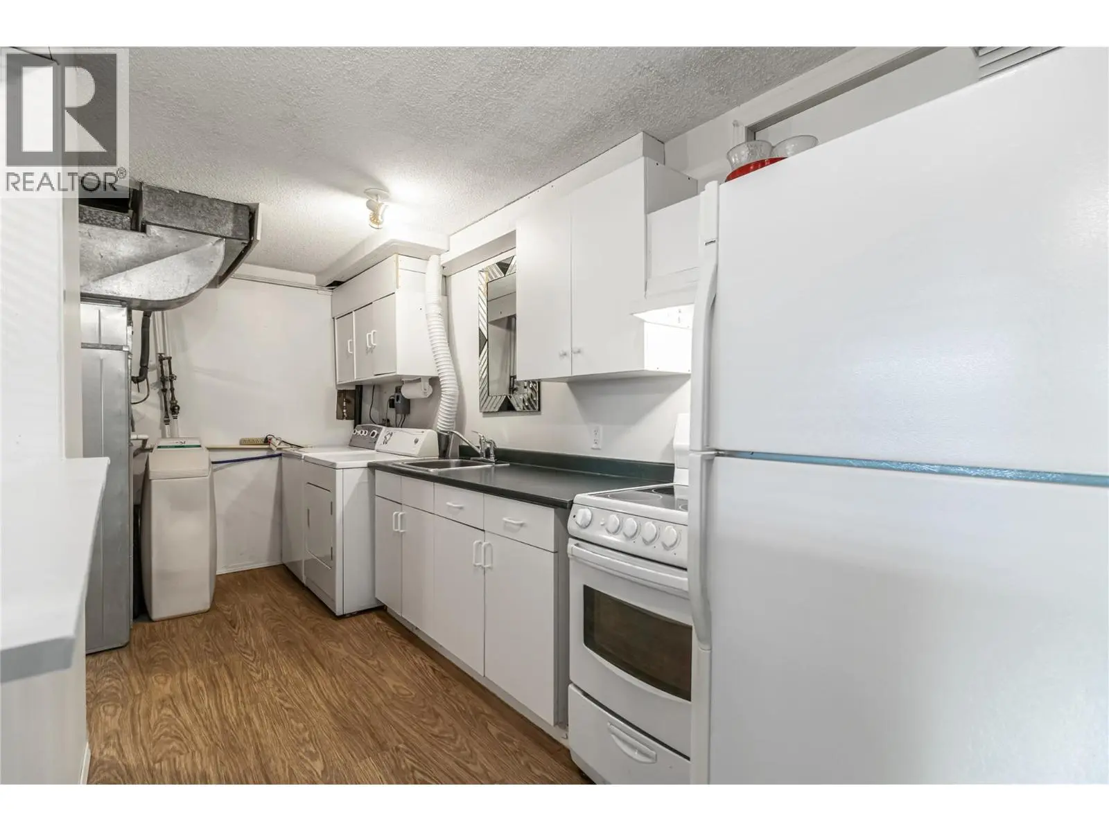 285 Dell Road. Kelowna, British Columbia