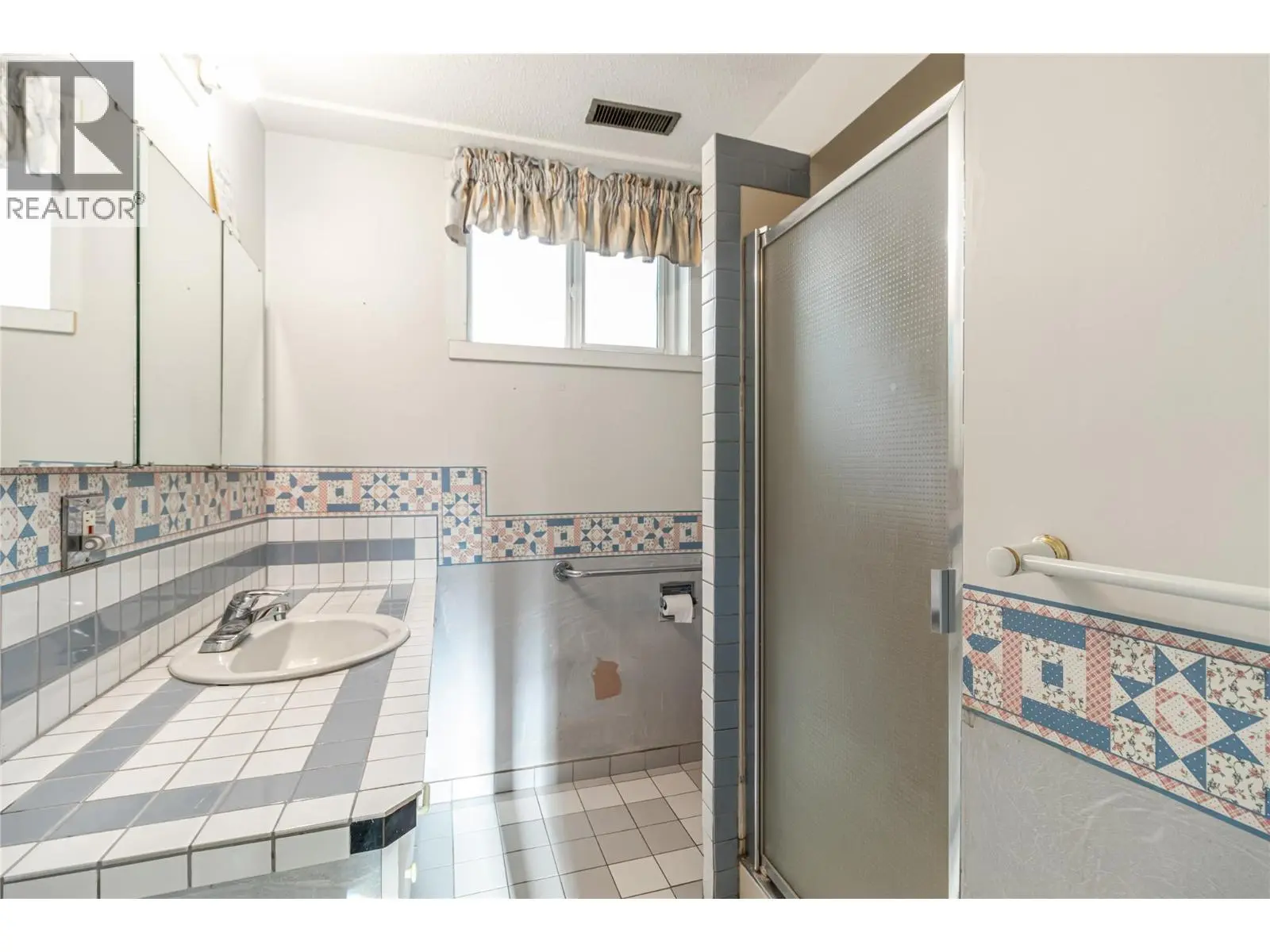 285 Dell Road. Kelowna, British Columbia