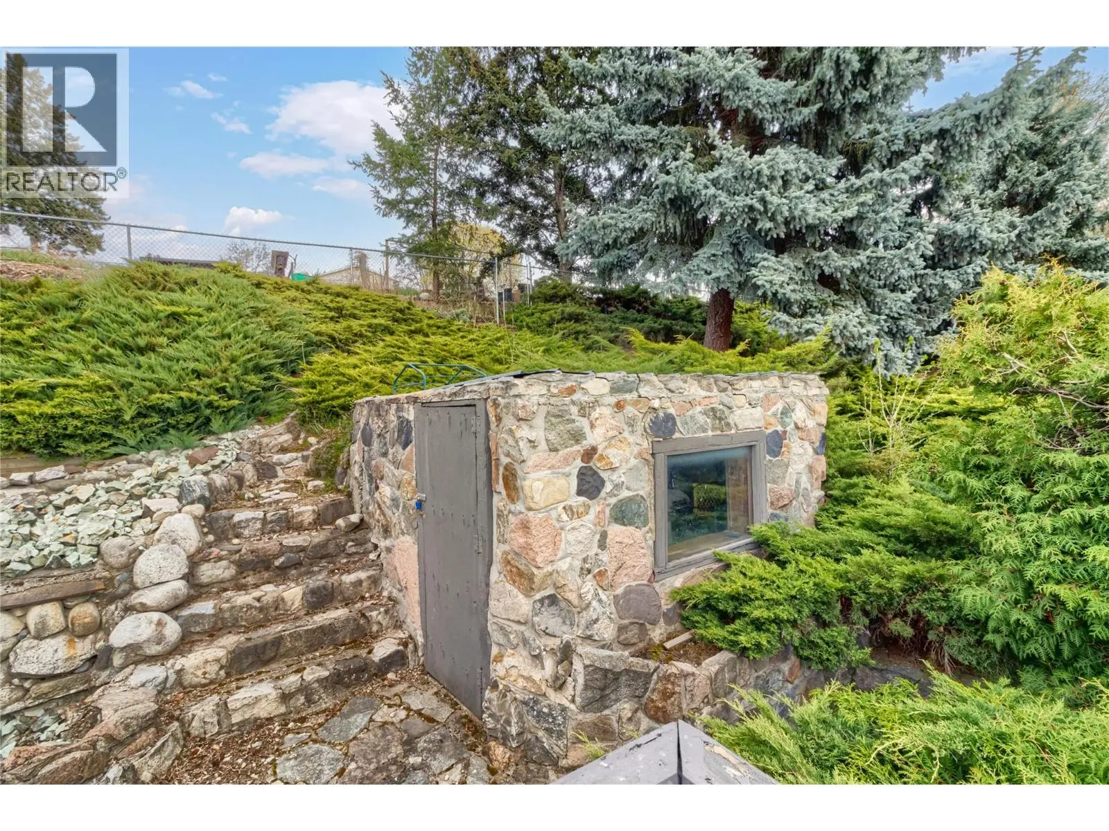 285 Dell Road. Kelowna, British Columbia