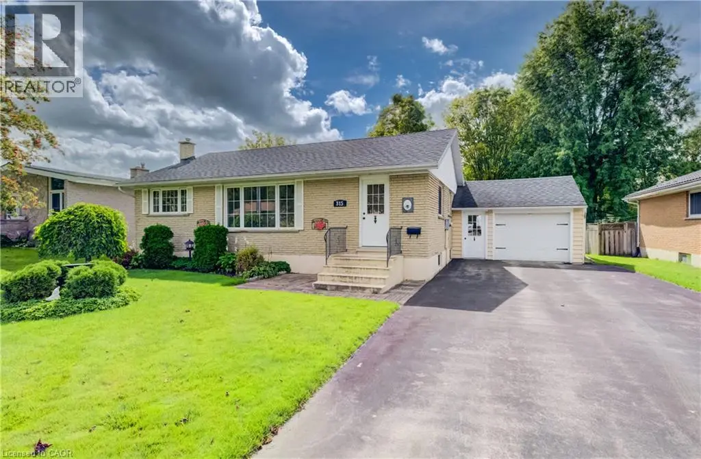 315 Perth Street, Mount Forest