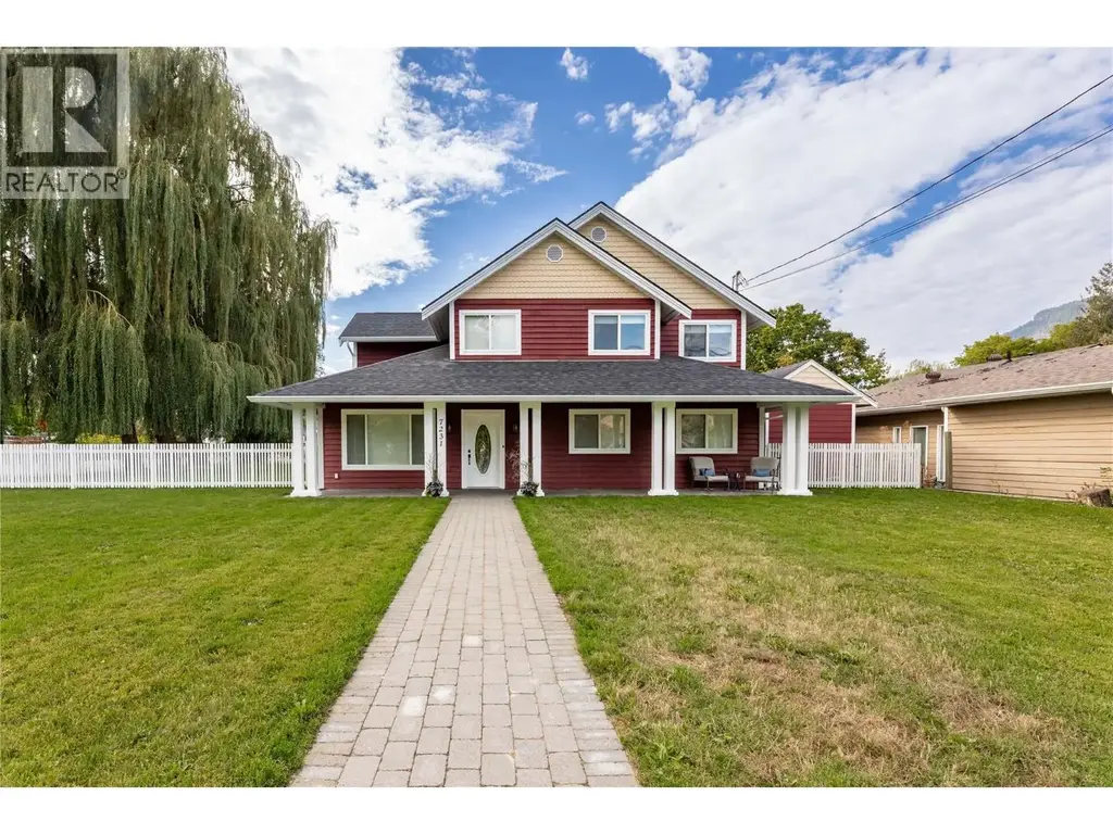 7231 52 Street Ne, Salmon Arm